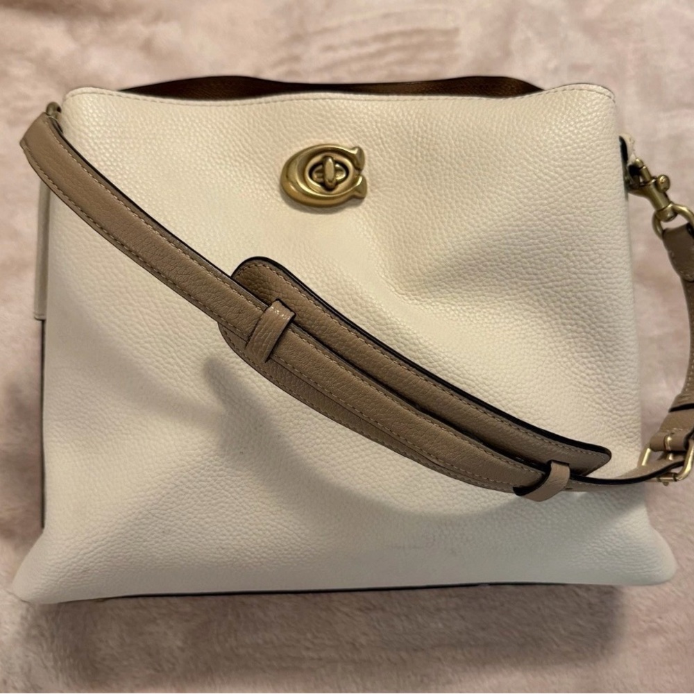 Coach White and Tan Leather Shoulder Bag